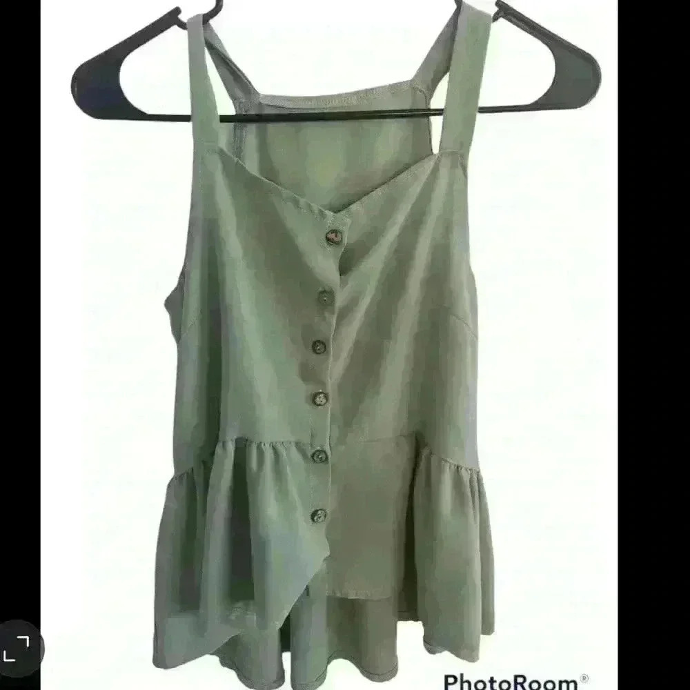 Verdusa Green Peplum Flowy Buttonup Sleeveless Tank Top